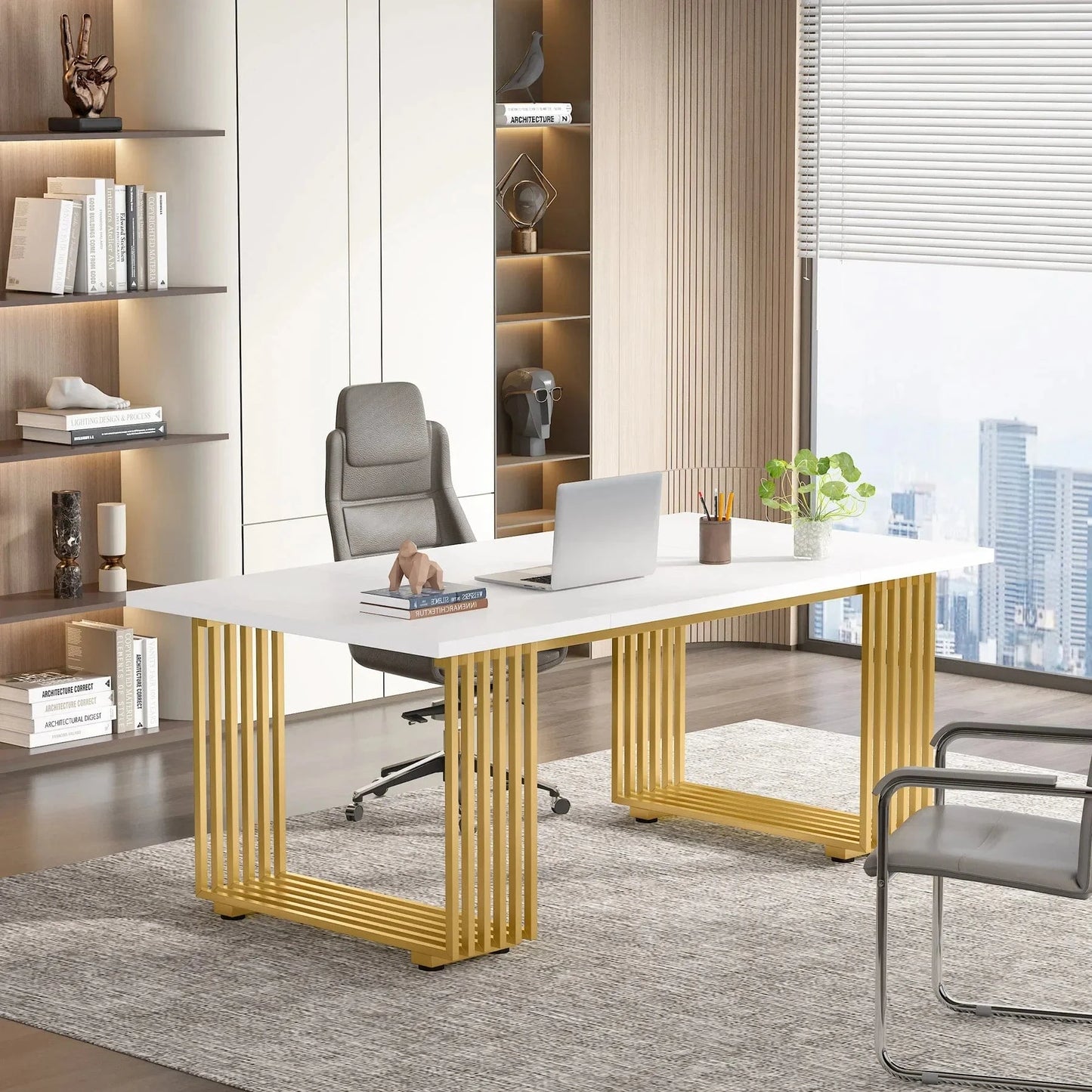 Bureau blanc et doré