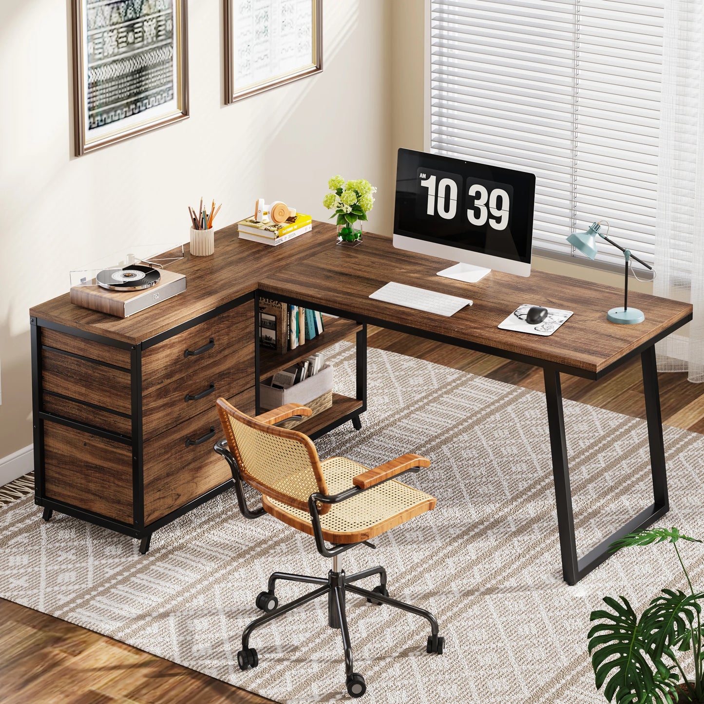 Bureau d'angle en bois avec rangement