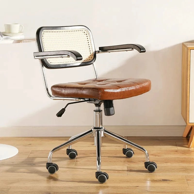 Chaise cuir et bois vintage