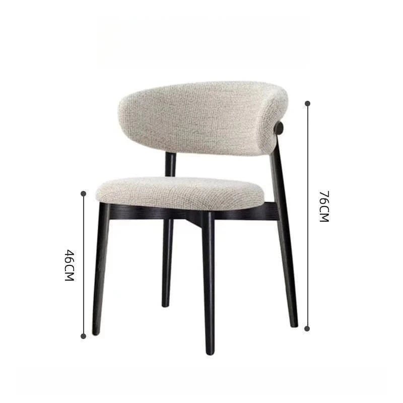 Chaise en bois massif design nordique