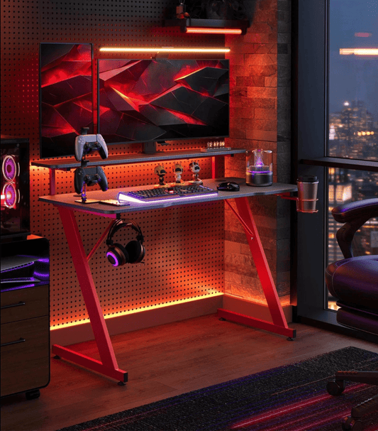 Bureau de gamer petit espace rouge et noir