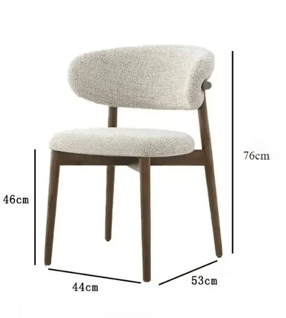 Chaise en bois massif design nordique