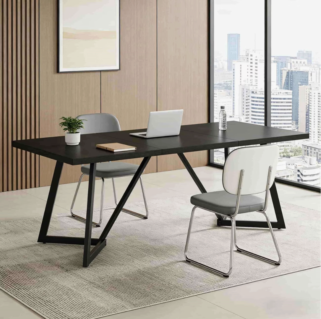 Bureau de travail noir