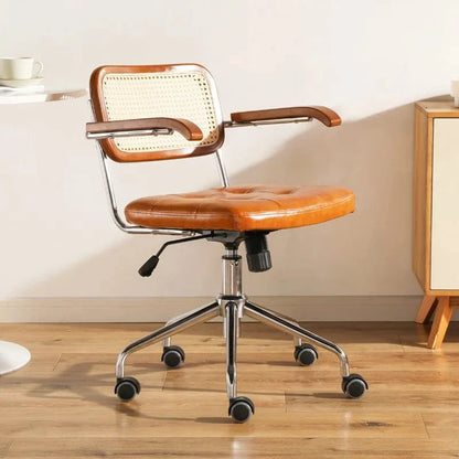 Chaise cuir et bois vintage