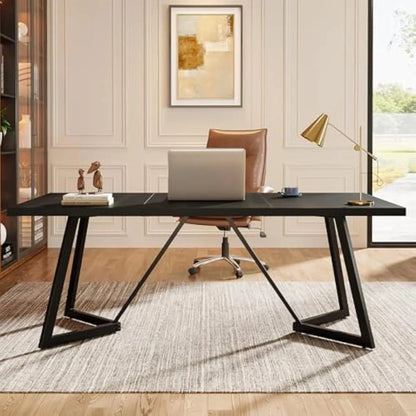 Bureau de travail noir