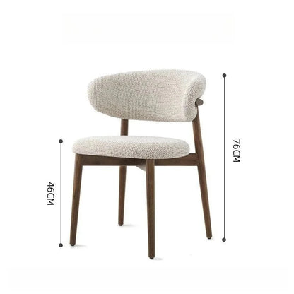 Chaise en bois massif design nordique