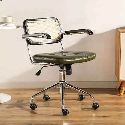 Chaise cuir et bois vintage