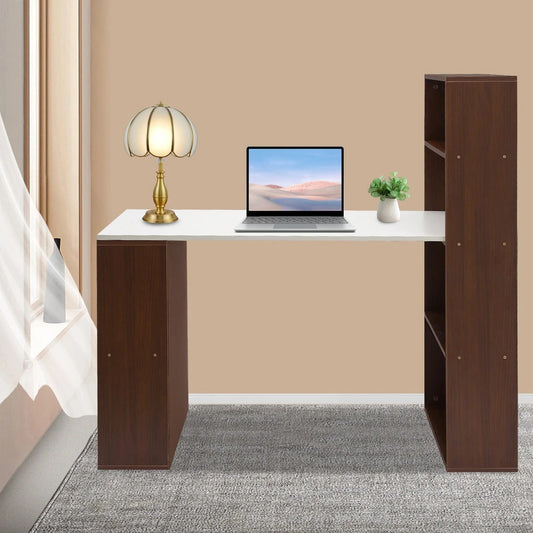 Bureau informatique avec étagère