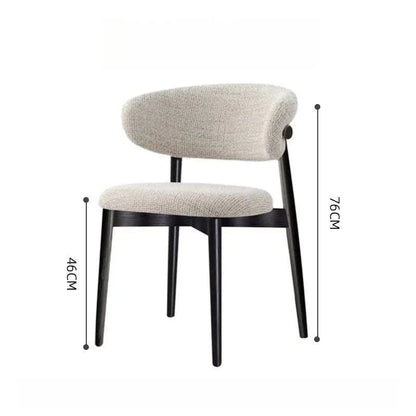 Chaise en bois massif design nordique