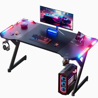 Vue d'ensemble du bureau gamer LED RGB
